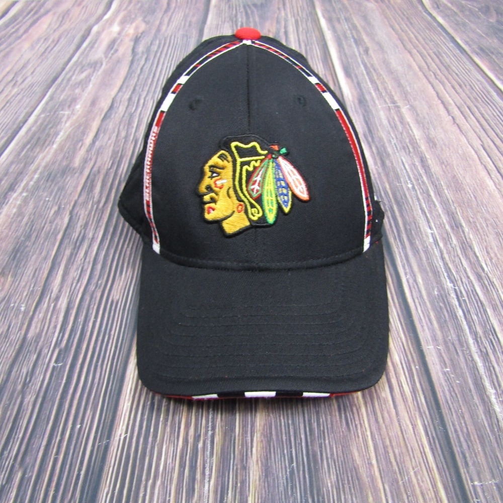Reebok Center Ice Chicago Blackhawks Hat Adult Small/Medium Cap Hockey NHL